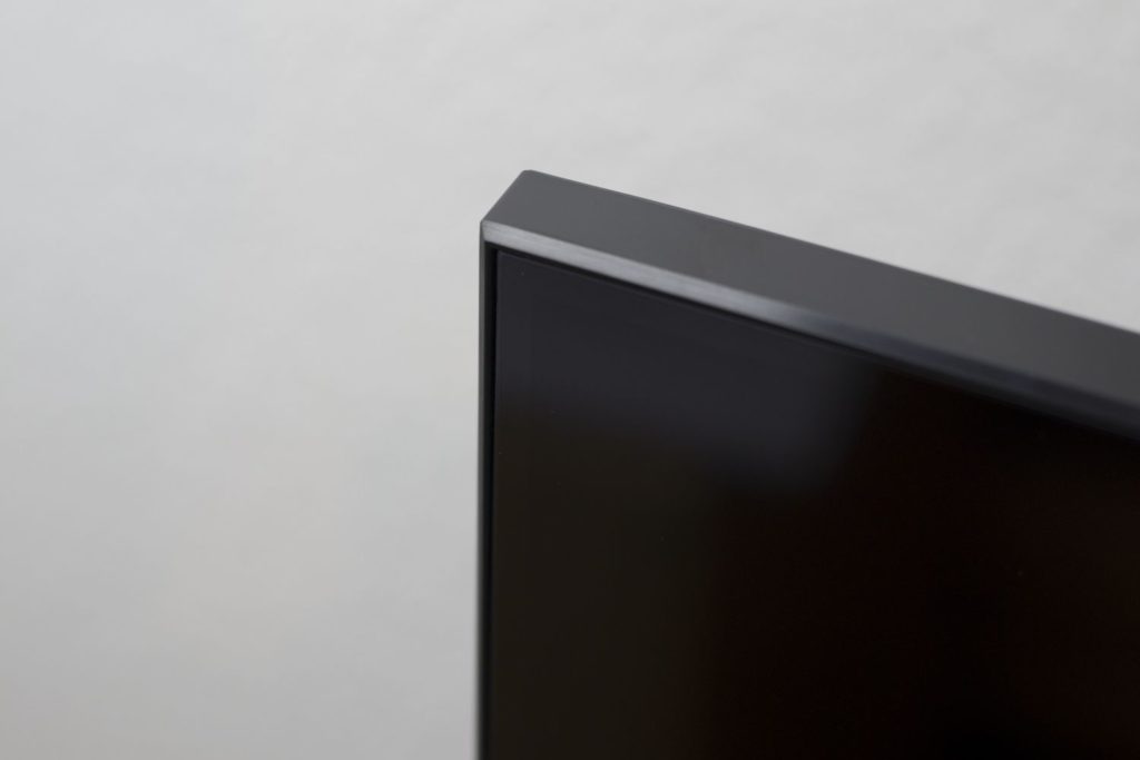 Samsung TU8079 Gehäuse Paneleinfassung ausgeschaltet