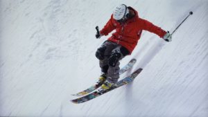 LG NANO80 Bild Skifahrer Schnee