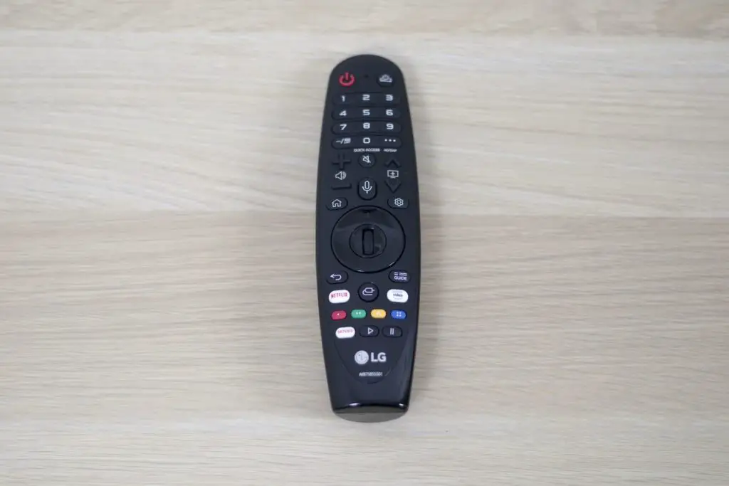 LG NANO80 Magic Remote vorne