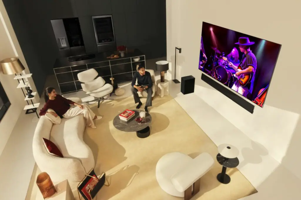 LG G4 mit Soundbar im Wohnzimmer (© LG)